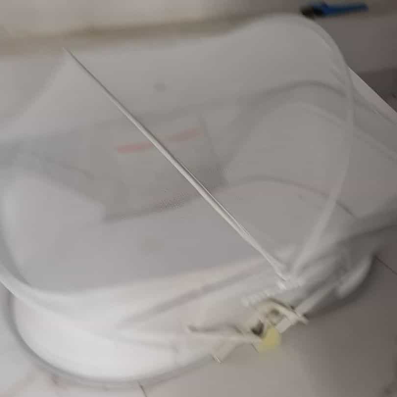 White Portable Baby Bassinet with Mosquito Net