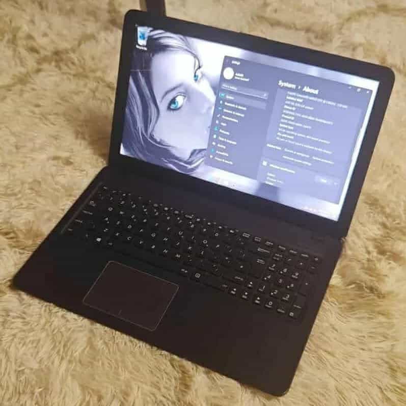 Ordinateur portable Asus Intel Celeron 4GB RAM 500GB HDD Noir