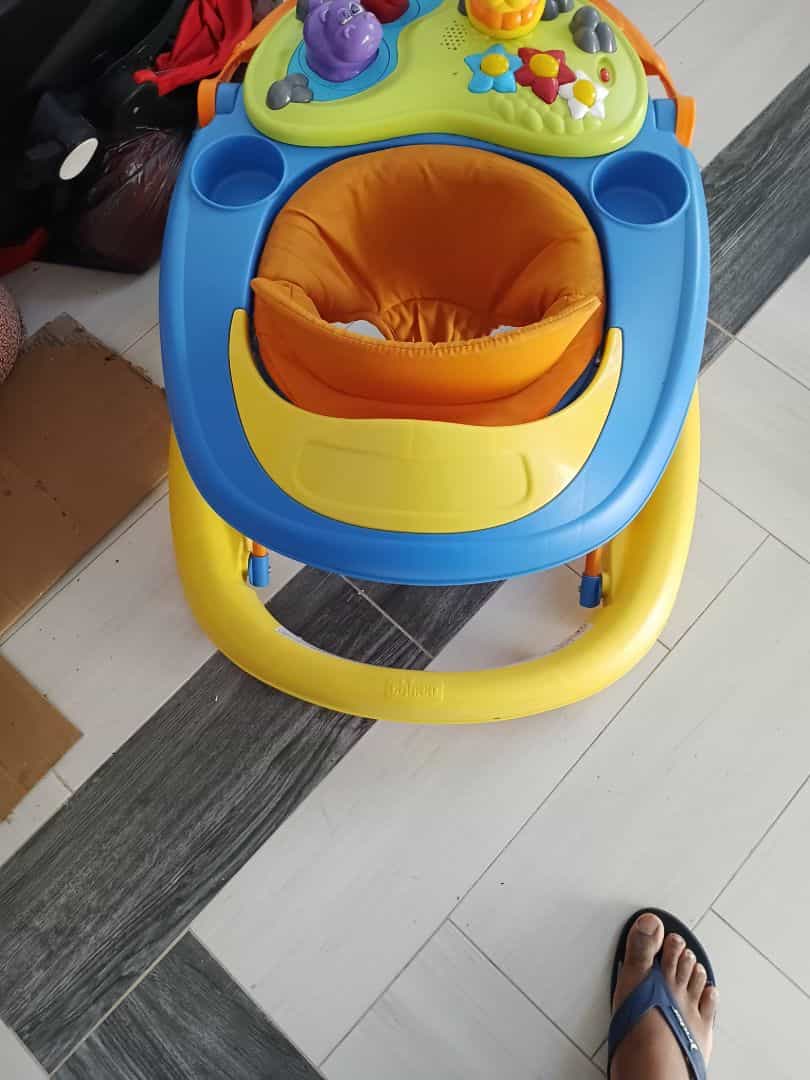 Chicco Baby Walker Multicolor