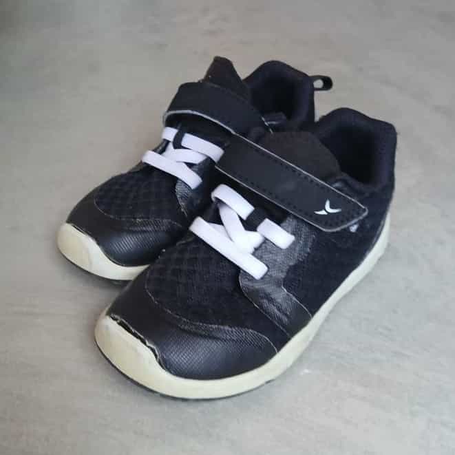 Decathlon Shoe 520 Black White Kids Sneakers Size EU 23