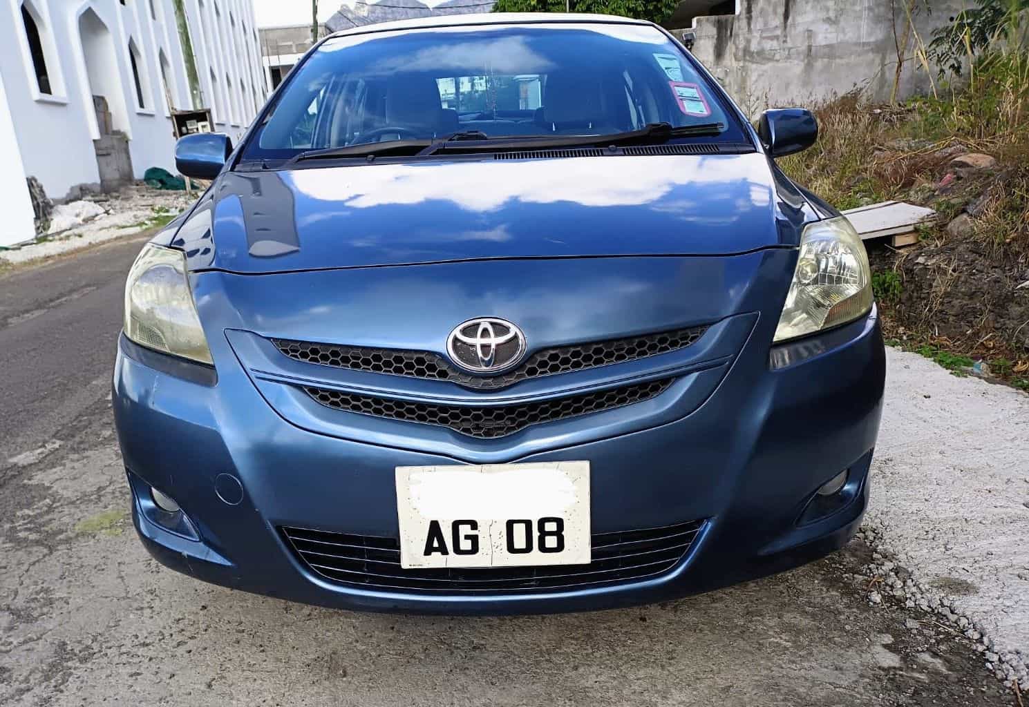 Toyota Yaris Sedan 2008 1.3L Manual