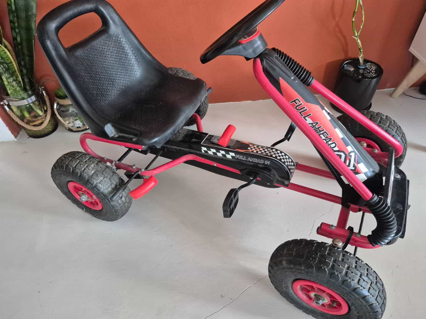 Full Ahead 01 Pedal Go-Kart Pink