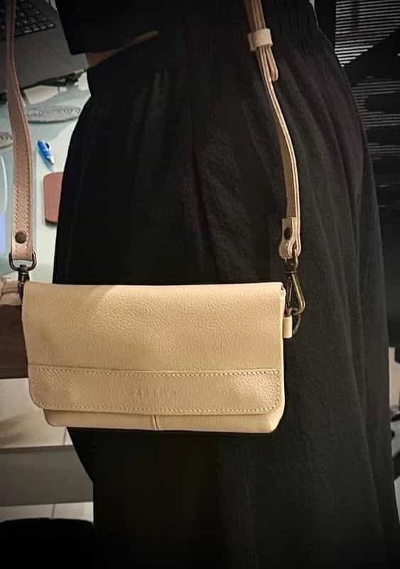 Antelo Cream Leather Crossbody Bag
