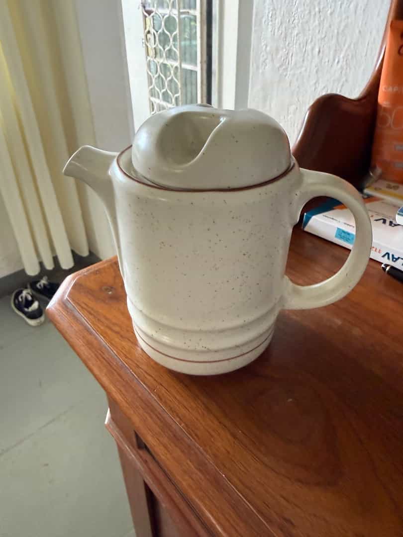 Ceramic Teapot Speckled Cream