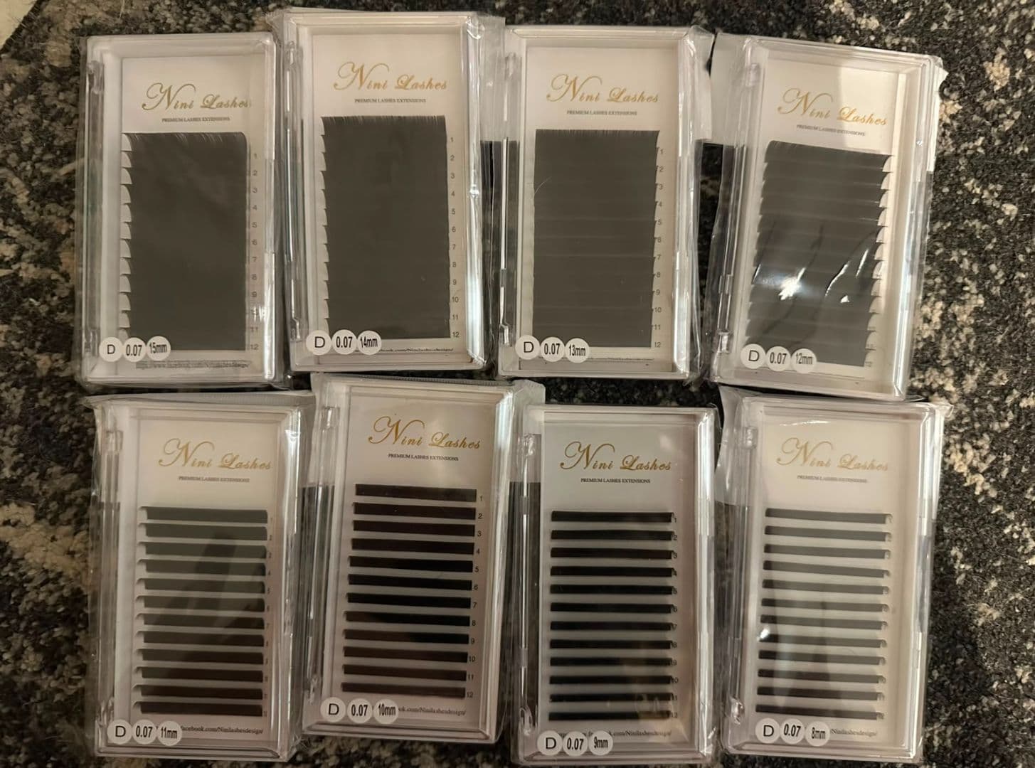 Nini Lashes Premium Eyelash Extensions D Curl 0.07mm Mixed Sizes - Image 1 of 1