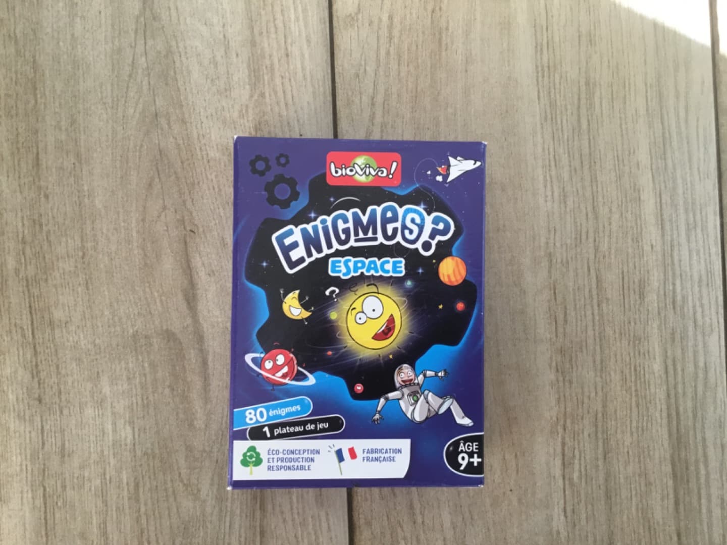 Bioviva Enigmes Espace Card Game - Image 1 of 2