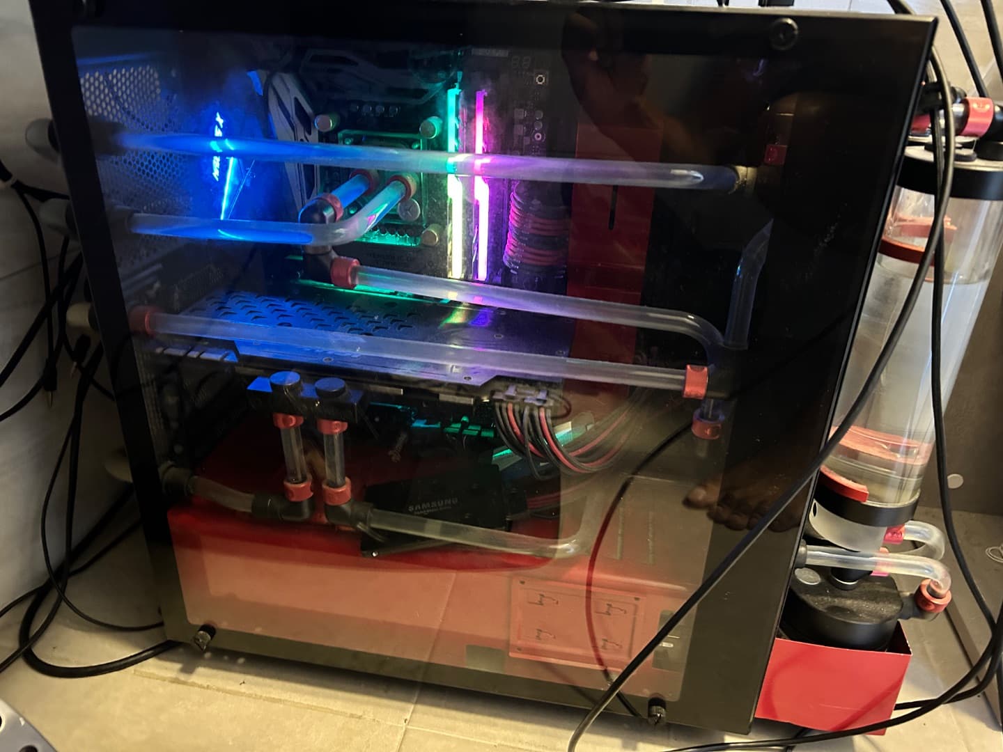 Custom Water-Cooled PC i7-8700K GTX 1080 Ti 32GB RAM thumbnail 2
