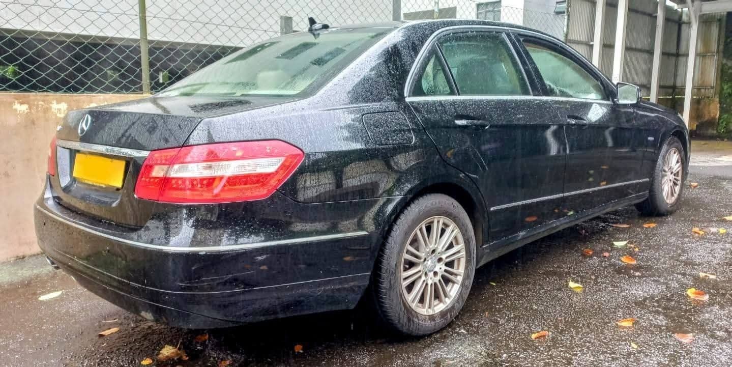 Mercedes-Benz E250 2012 Automatic thumbnail 4