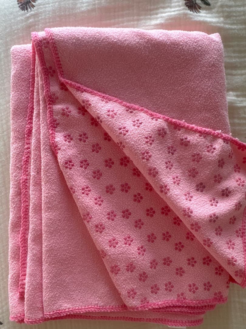 Anti-Slip Yoga Mat Towel Pink with Dots - Image 1 of 3