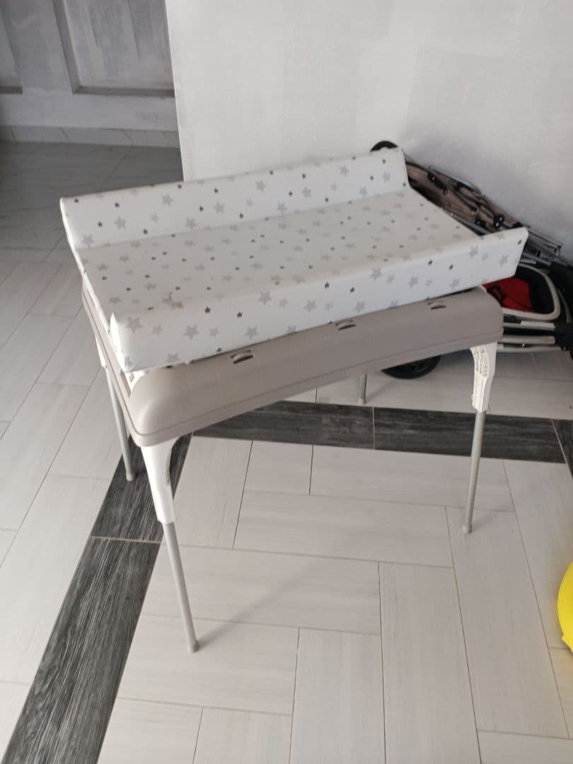 Lucky Baby Changing Table with Stars Grey Pad thumbnail 2