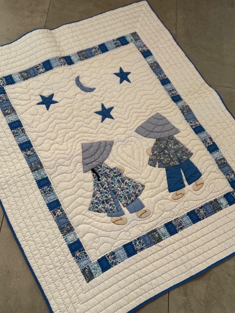 Handmade Mekong Quilts Applique Quilt 1m x 1.20m - Image 1 of 4