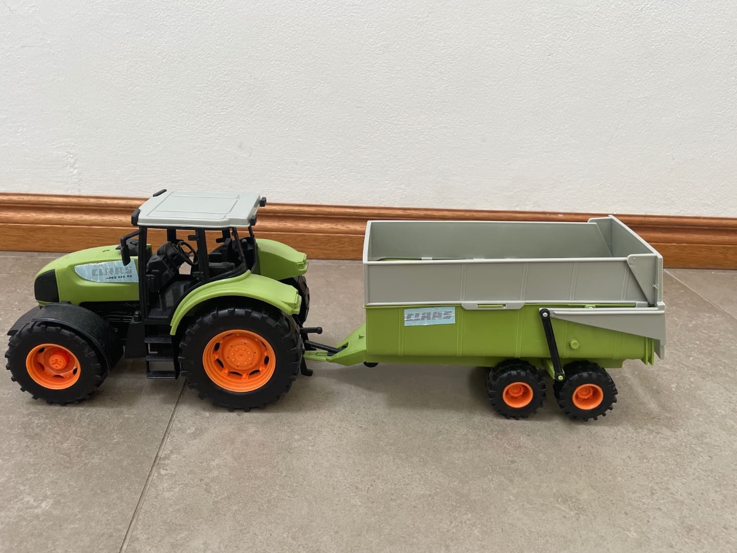 CLAAS Green Tractor with Tipper Trailer Toy - Image 1 of 3