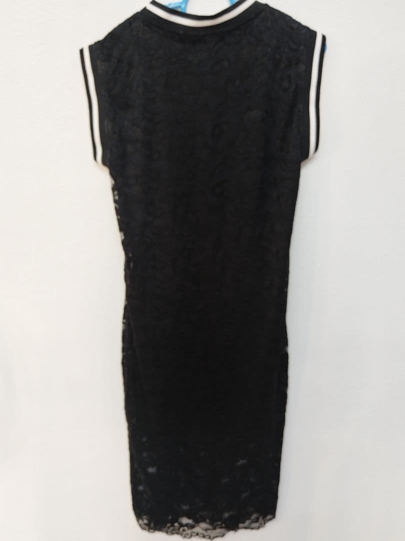 Robe dentelle noir nef avek bordure raye Taille L thumbnail 4