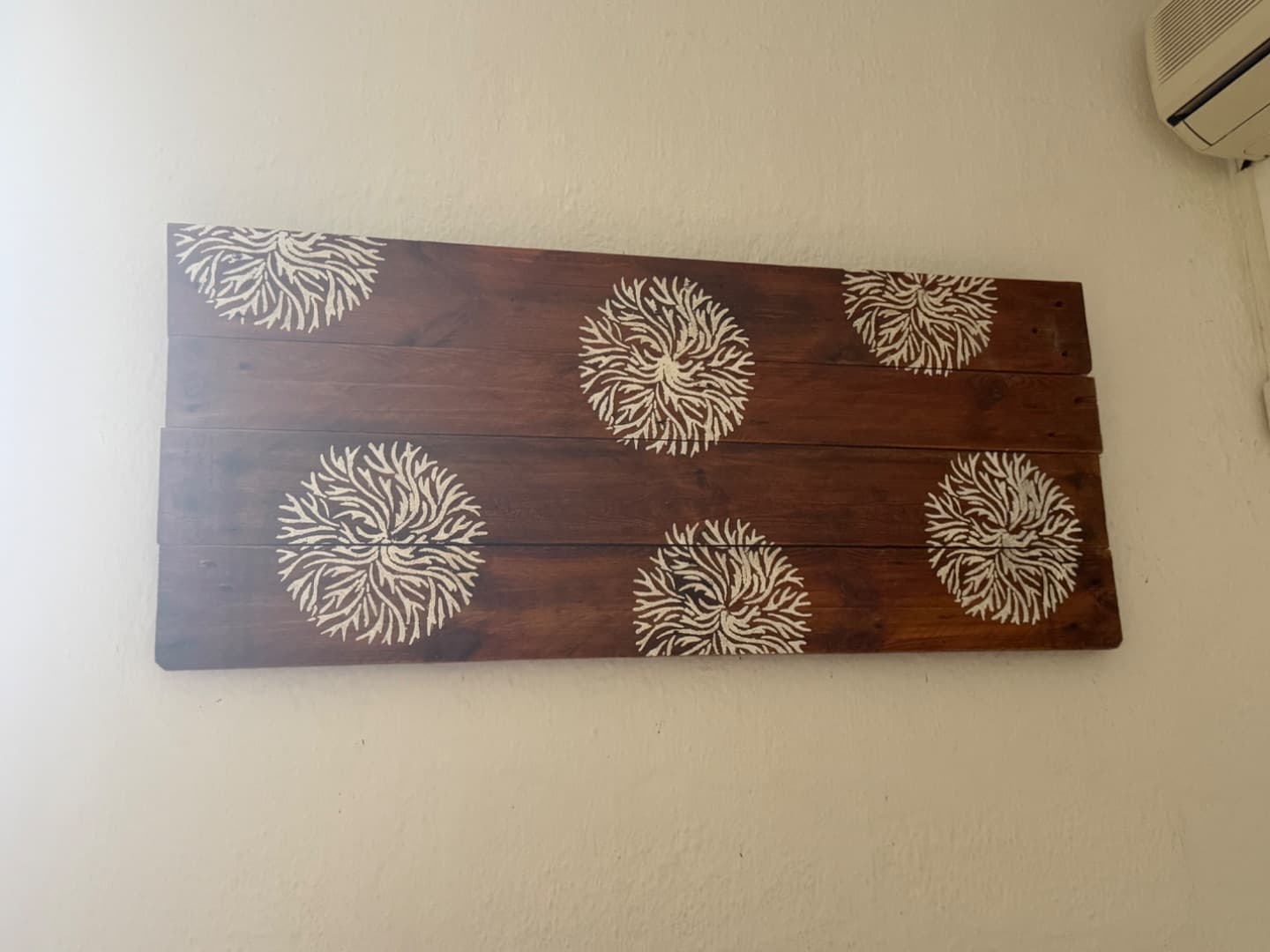 Hand-Painted Wooden Pallet Wall Art thumbnail 2