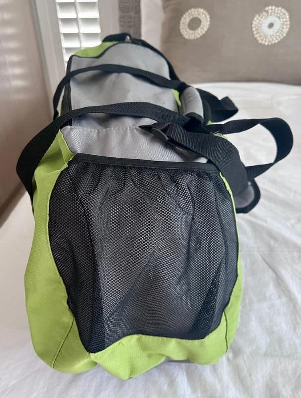 Sports Duffel Bag Green and Gray thumbnail 2