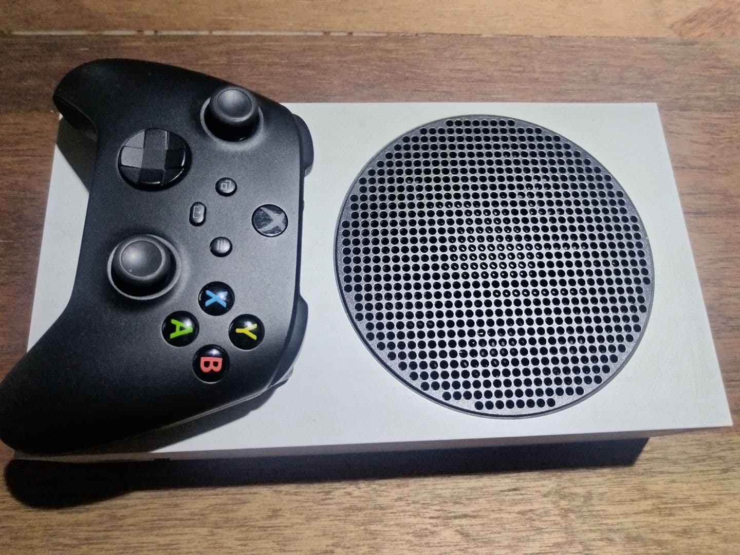 Xbox series S - Image 1 of 2