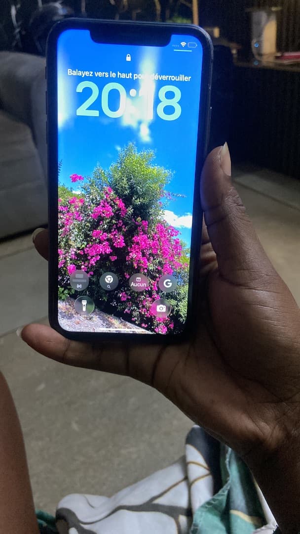 iPhone 11 thumbnail 2