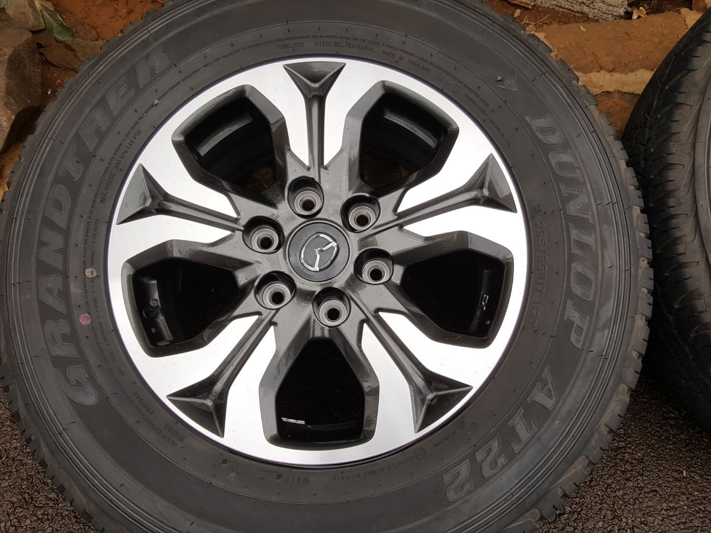 Set 4 zant Mazda 17-inch avek pne Dunlop thumbnail 3