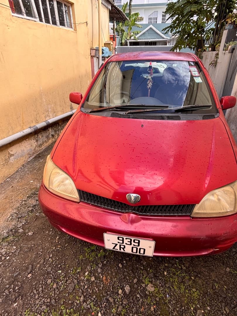 Toyota Platz - Image 1 of 1
