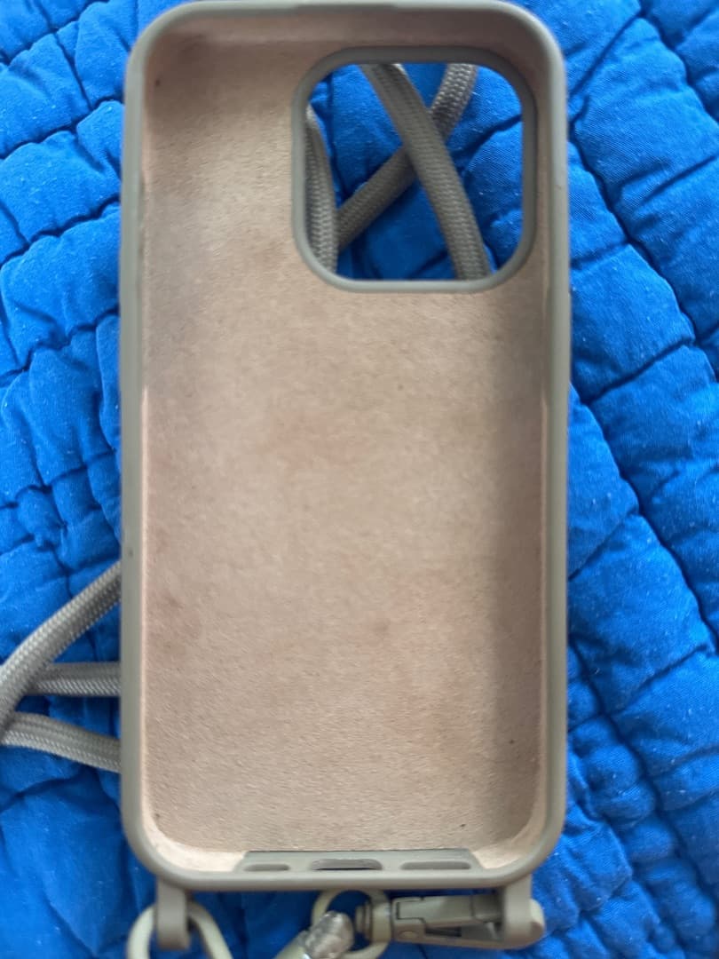 Charlot Paris iPhone 15 Pro Case with Strap Beige thumbnail 3