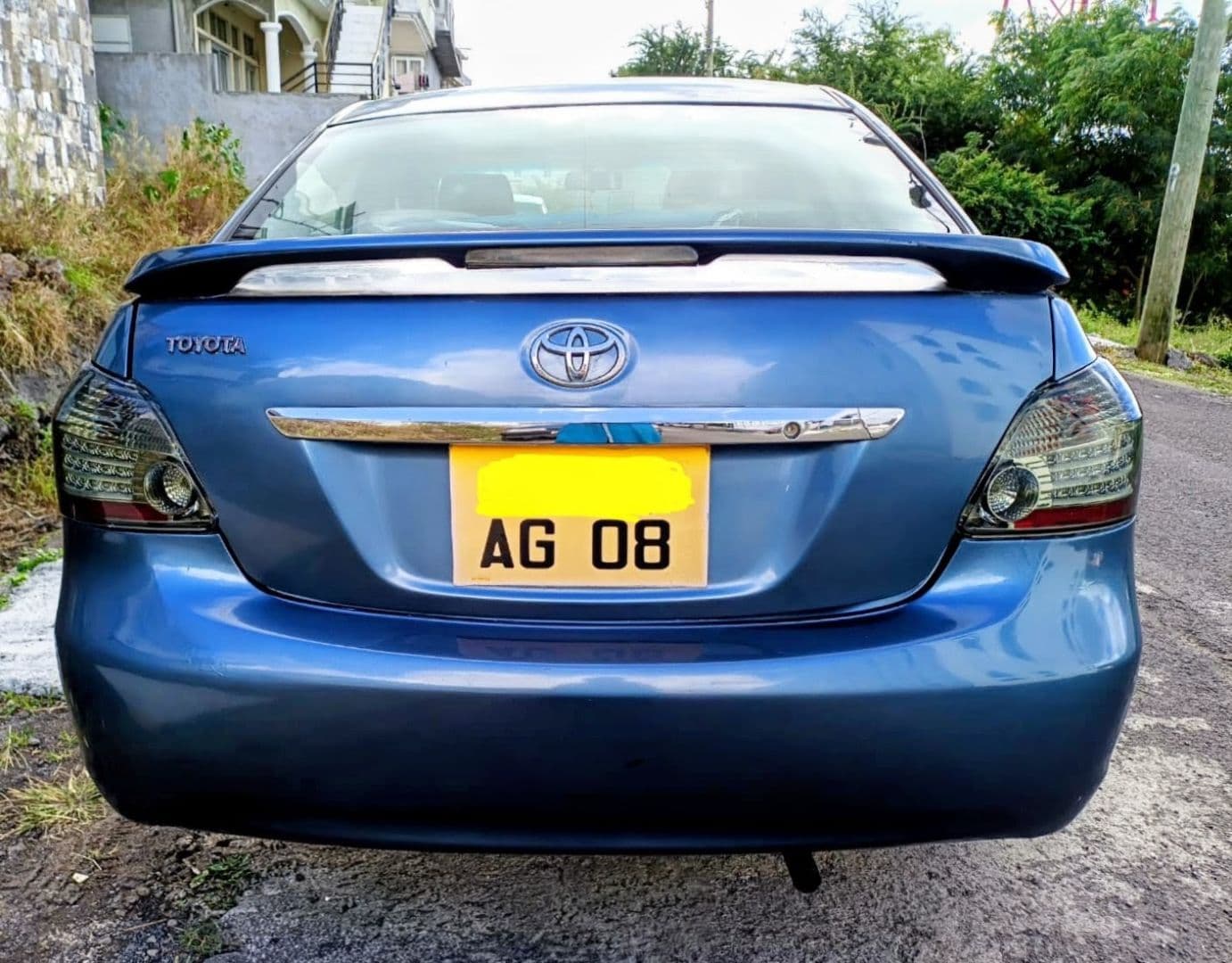 Toyota Yaris Sedan 2008 1.3L Manual thumbnail 3