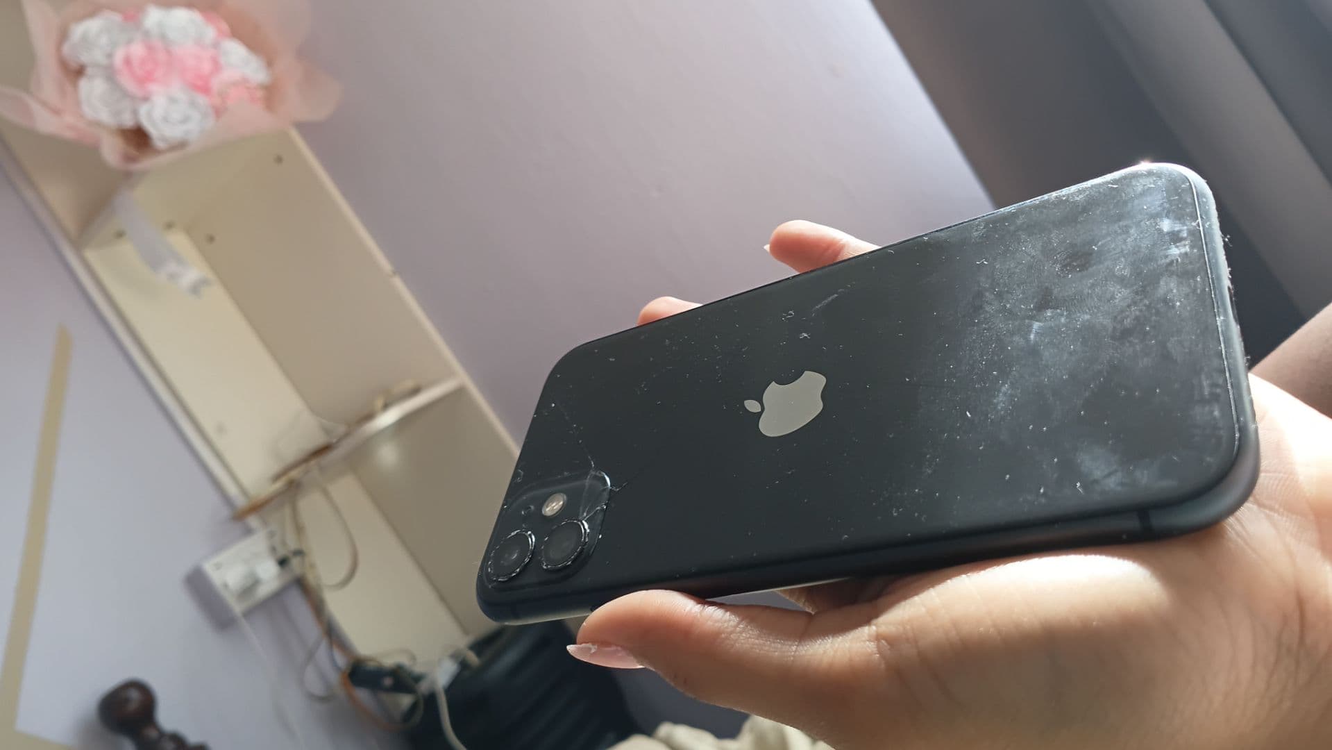 Apple iPhone 11 Black - Image 1 of 2