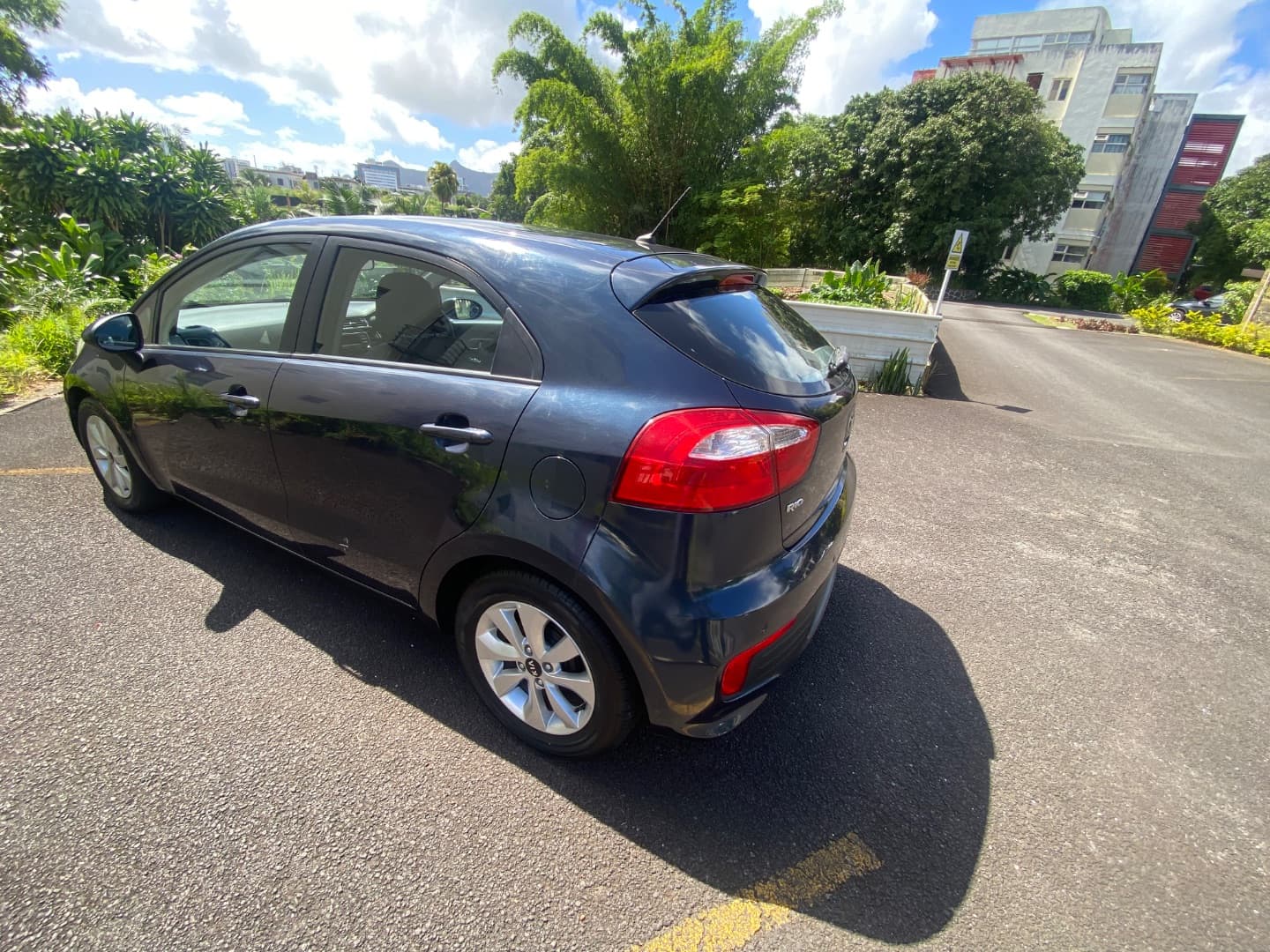 Kia Rio 2015 Manual thumbnail 7