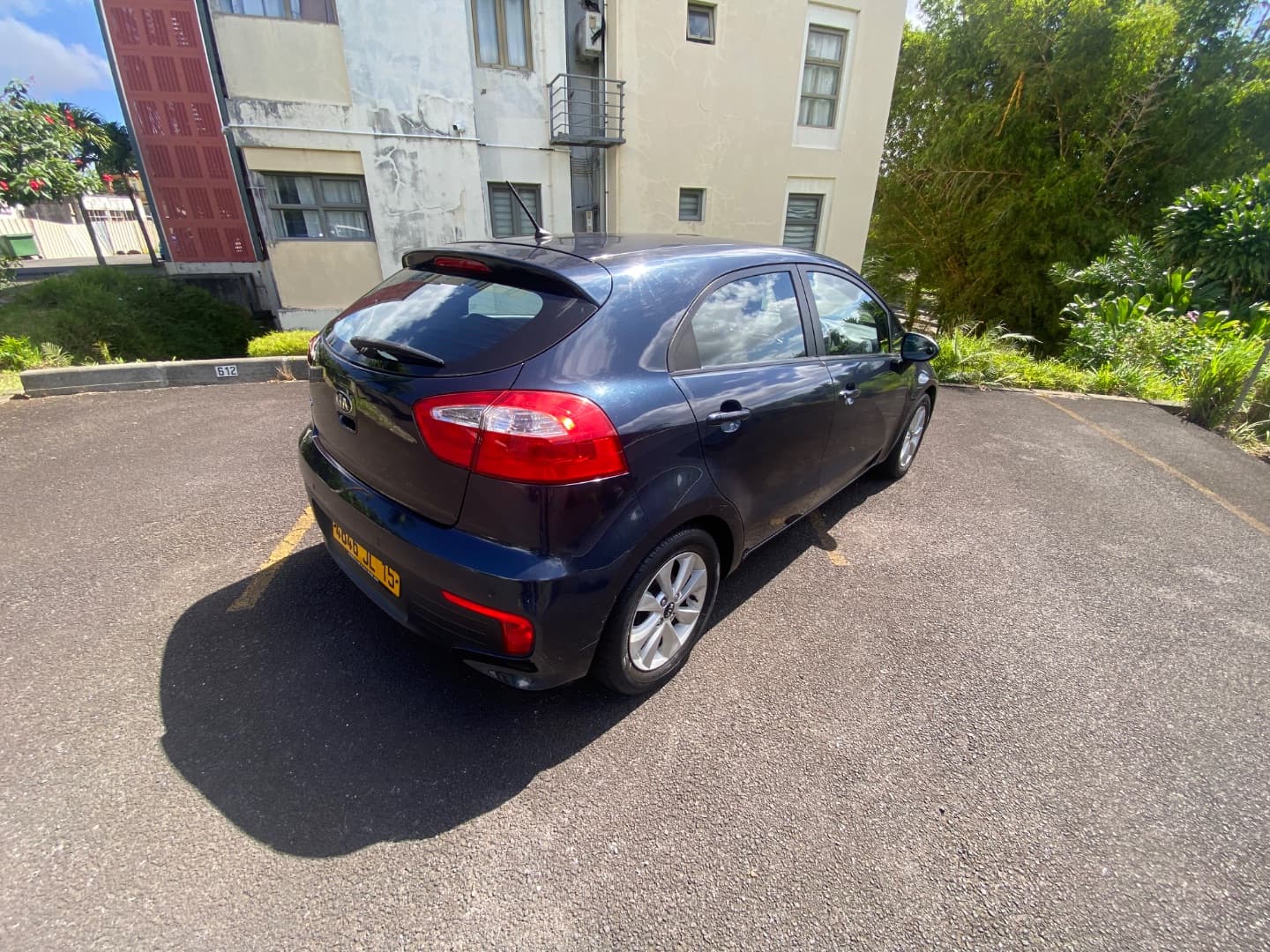 Kia Rio 2015 Manual thumbnail 8