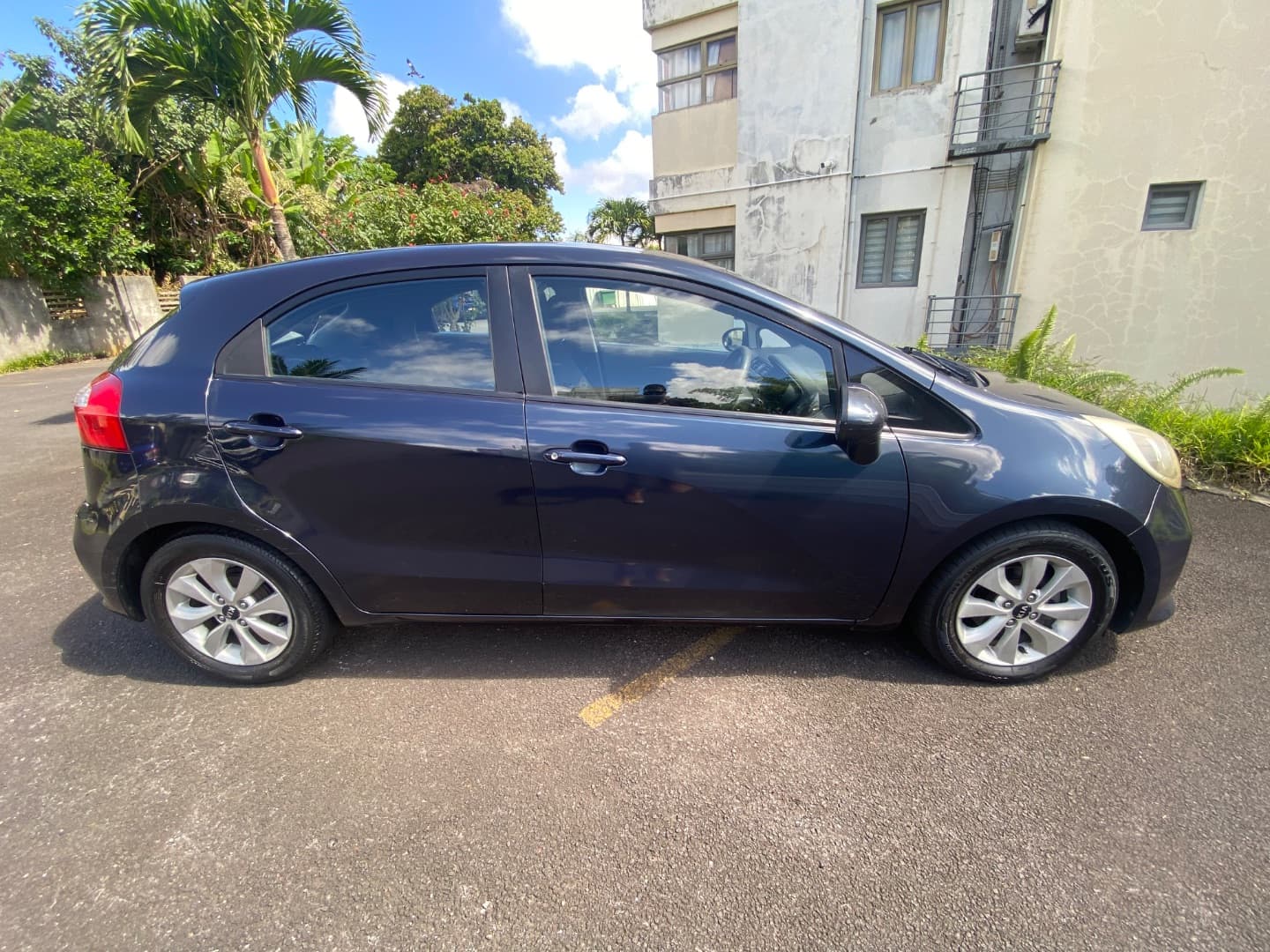 Kia Rio 2015 Manual thumbnail 10