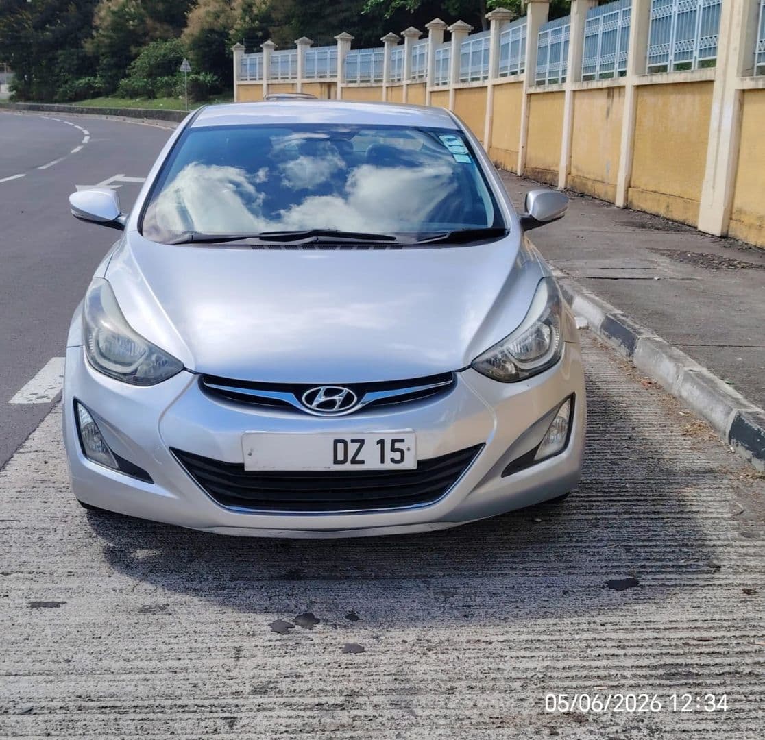 Hyundai Elantra - Image 1 of 9