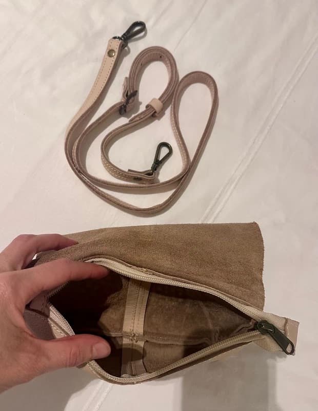 Antelo Cream Leather Crossbody Bag thumbnail 4