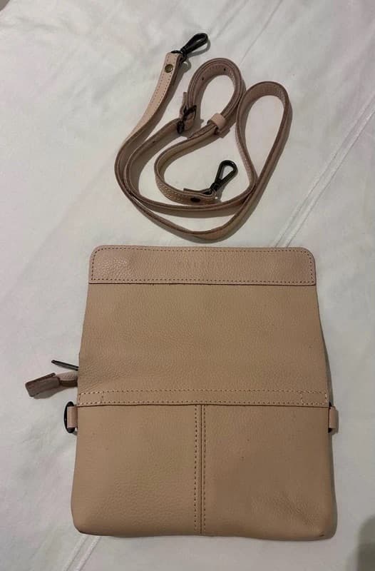 Antelo Cream Leather Crossbody Bag thumbnail 5