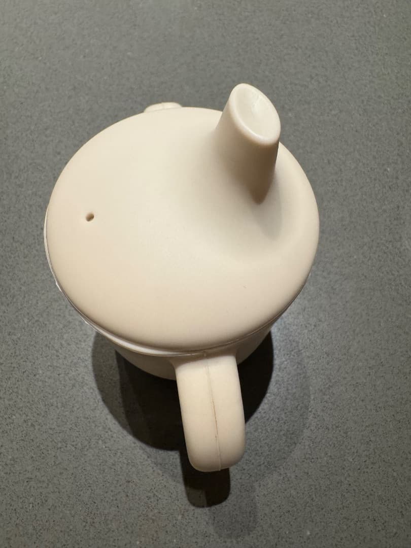 Liewood Baby Sippy Cup Beige with Orange Cherry Print thumbnail 2