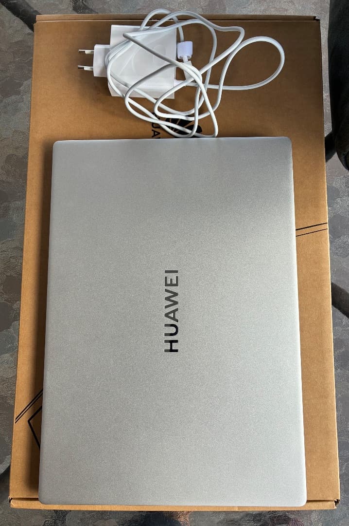 Huawei MateBook D16 Laptop Silver thumbnail 2