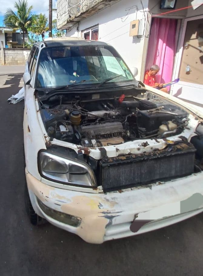 Toyota RAV4 1999 2000cc Manuel - Image 1 of 8