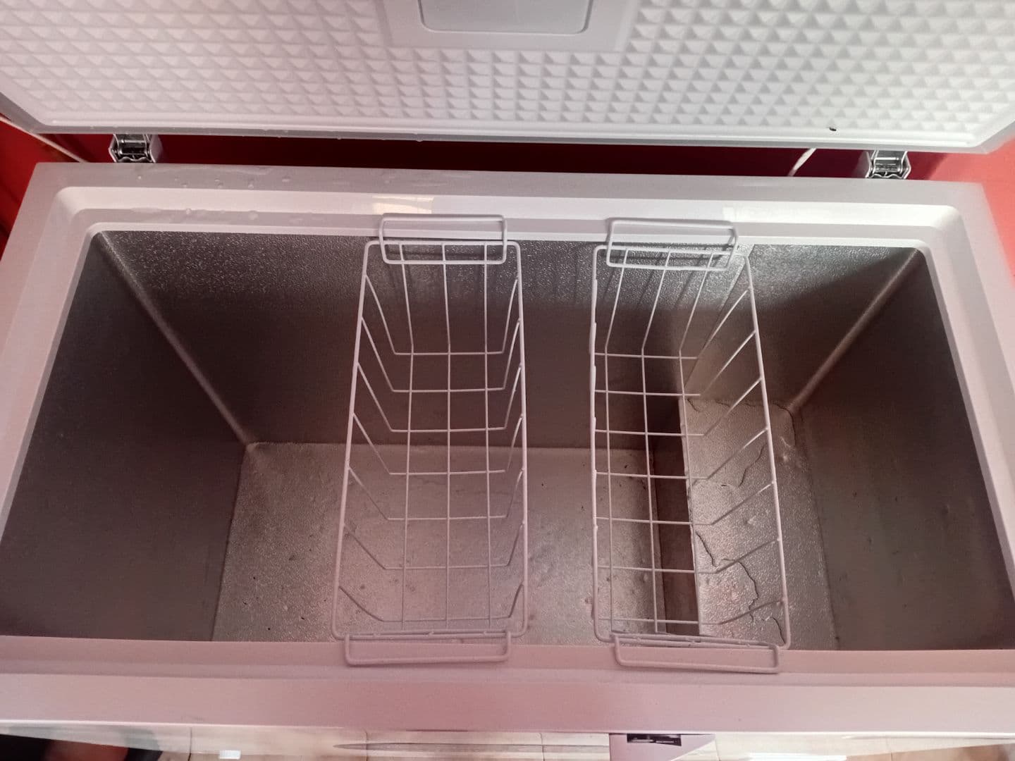 Westpoint Dual Function Chest Freezer White thumbnail 4