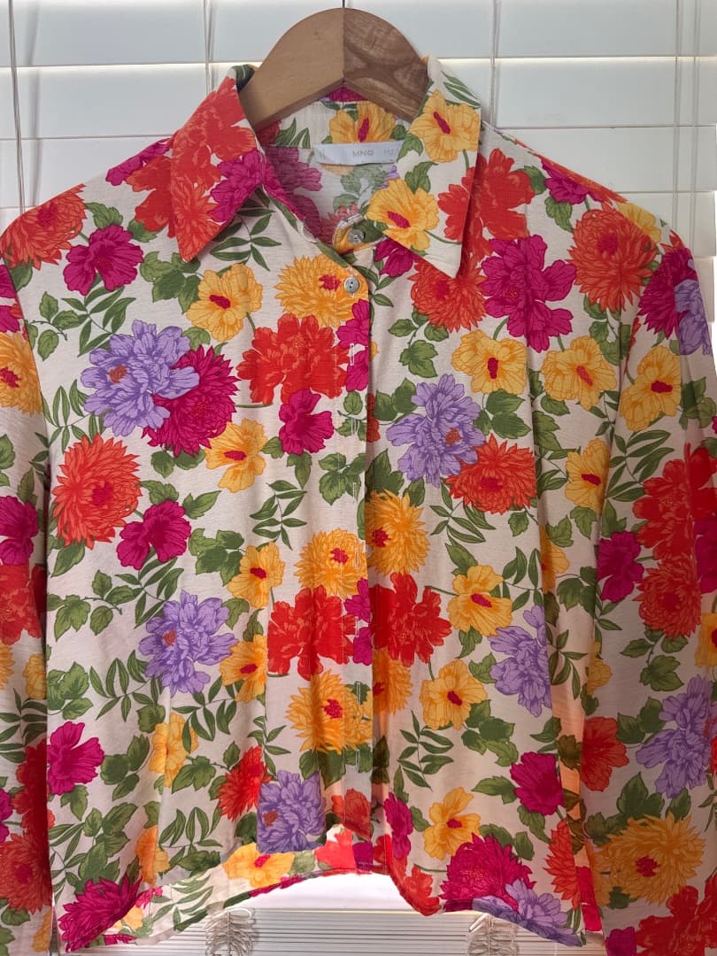 Mango Short Sleeve Floral Print Shirt Size M - Image 1 of 3