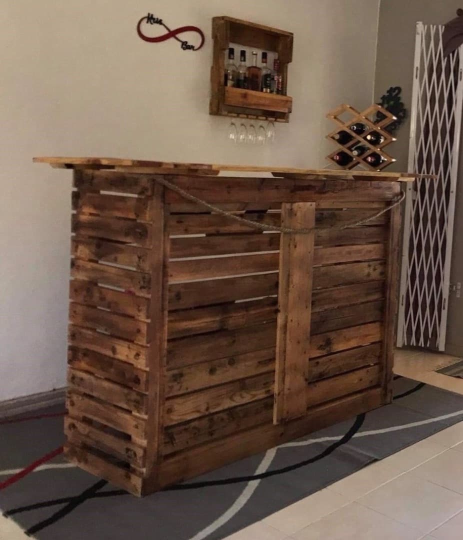 Handmade Wooden Pallet Bar with 3 Stools thumbnail 4