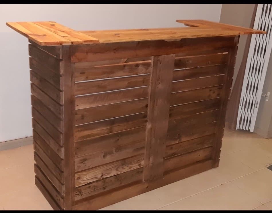 Handmade Wooden Pallet Bar with 3 Stools thumbnail 5