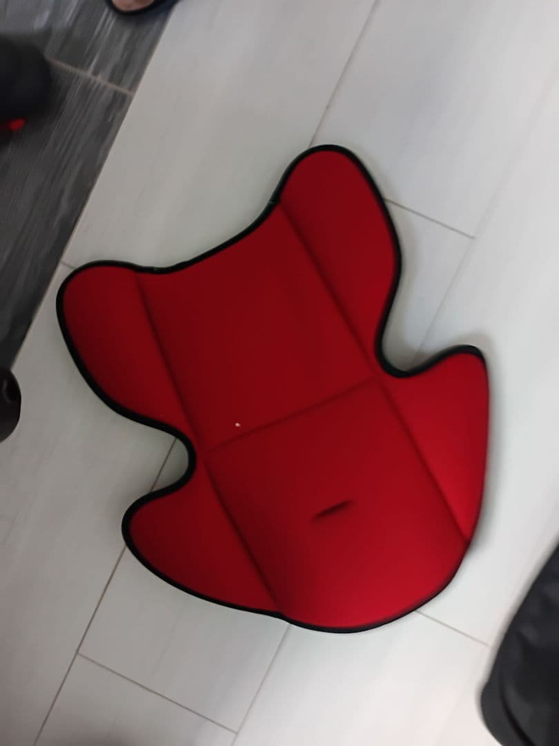 Red Infant Car Seat with Rain Cover, Seat Pad & Footmuff - Image 1 of 8