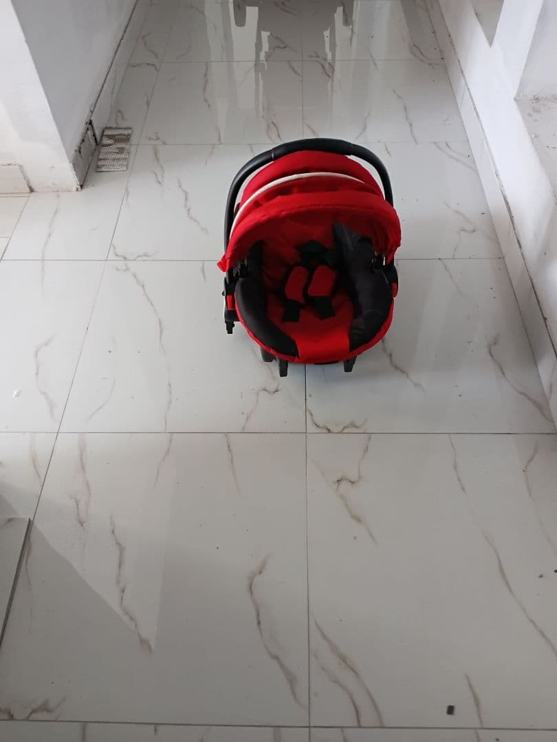 Red Infant Car Seat with Rain Cover, Seat Pad & Footmuff thumbnail 3