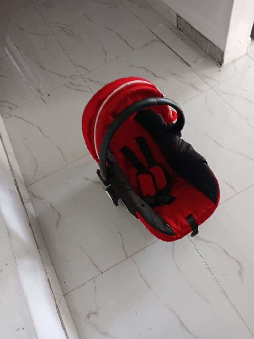 Red Infant Car Seat with Rain Cover, Seat Pad & Footmuff thumbnail 5