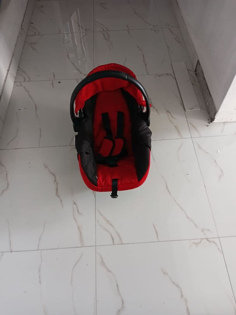 Red Infant Car Seat with Rain Cover, Seat Pad & Footmuff thumbnail 8