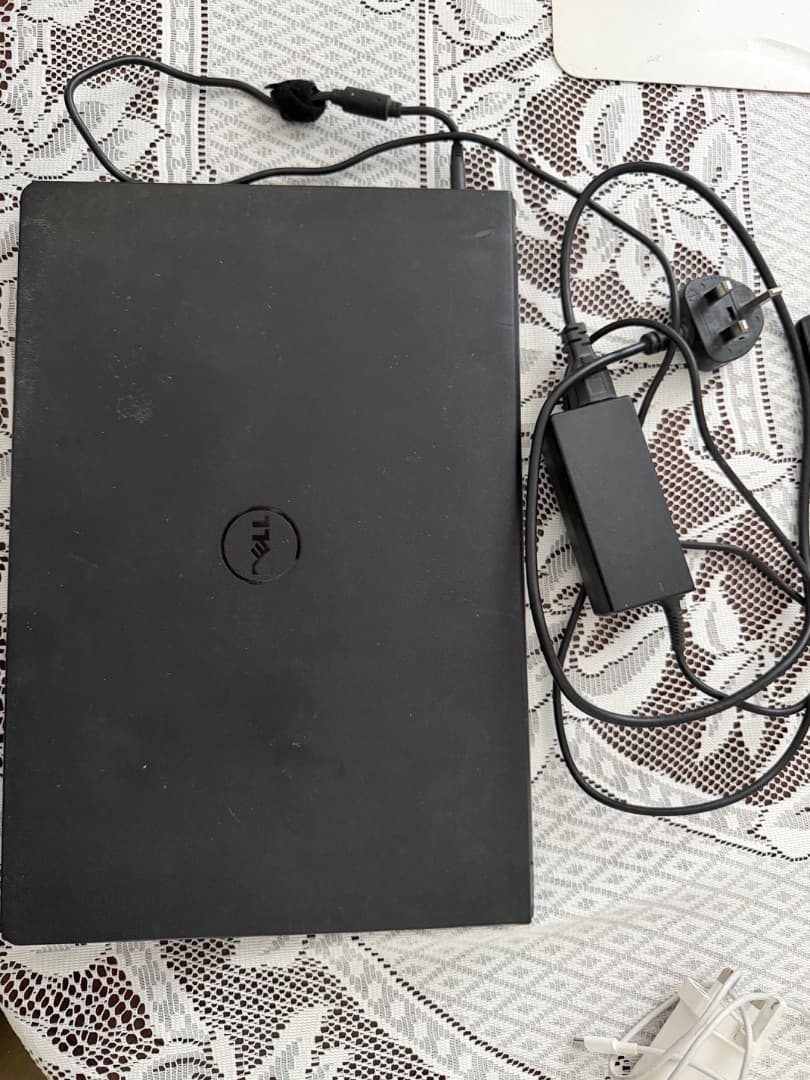 Dell Inspiron 5590 Laptop thumbnail 2