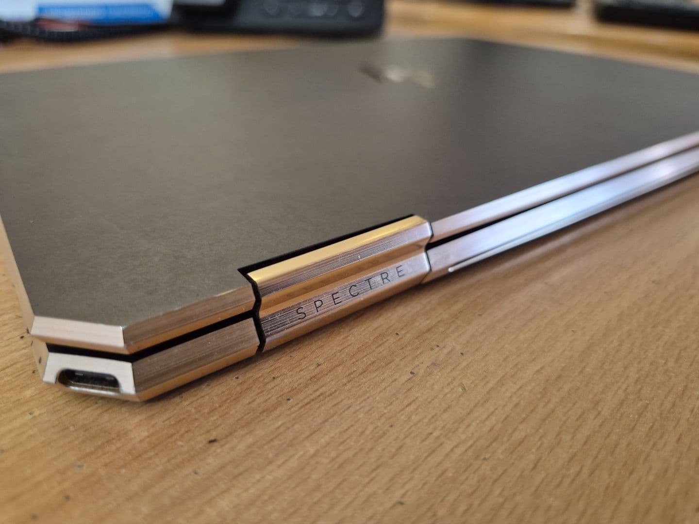 HP Spectre x360 Convertible Laptop thumbnail 4