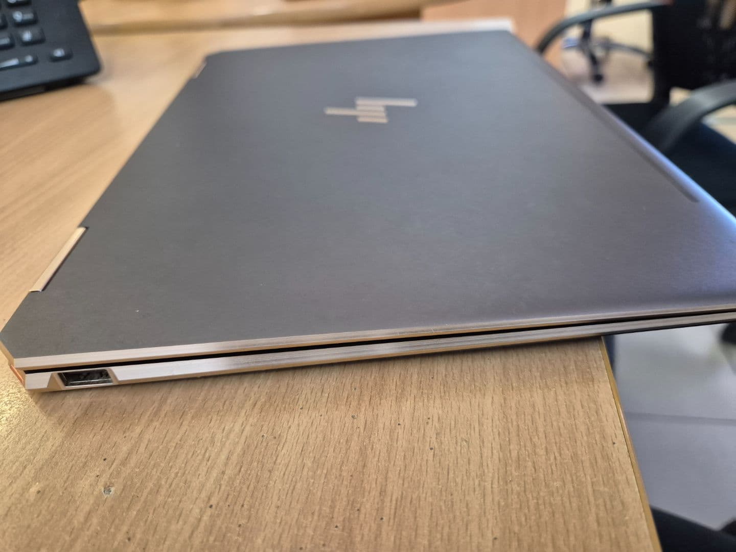HP Spectre x360 Convertible Laptop thumbnail 6