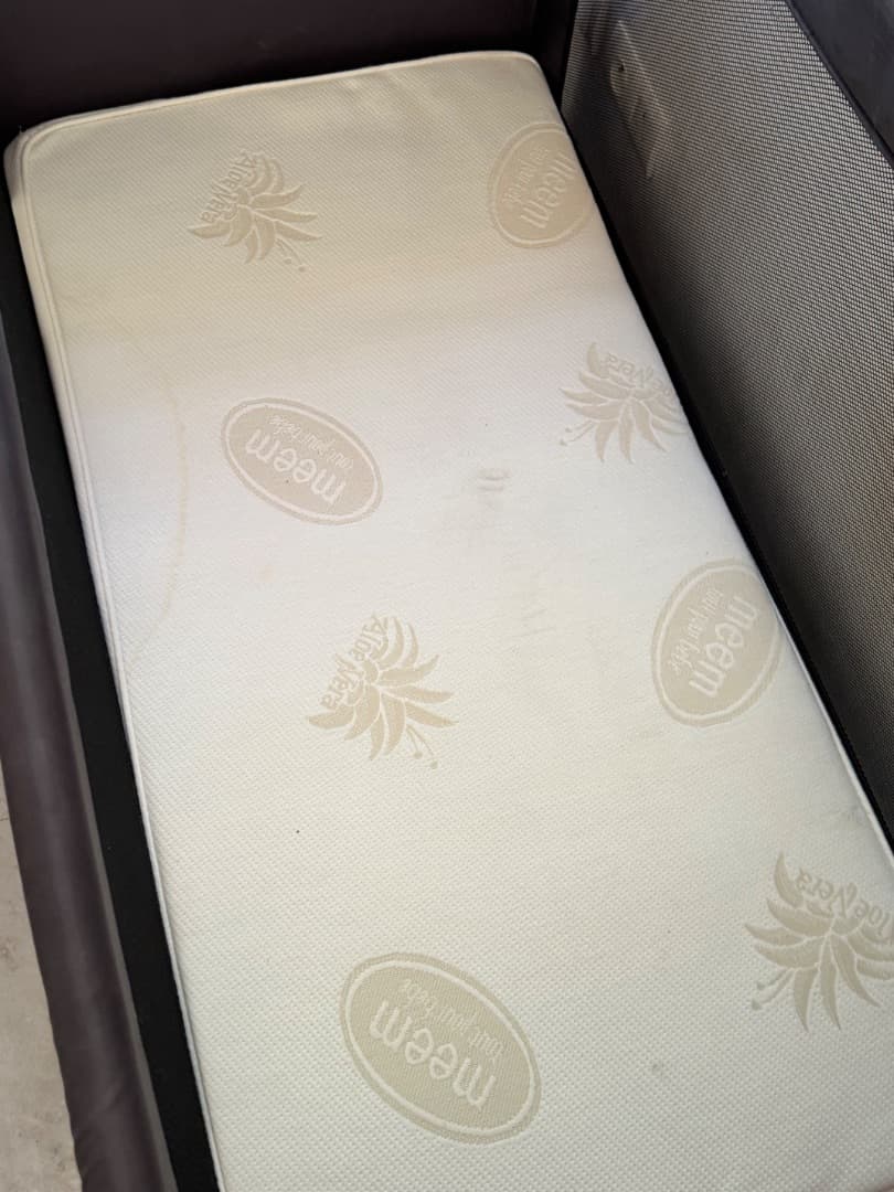 Premaman Travel Cot with Meem Mattress thumbnail 4