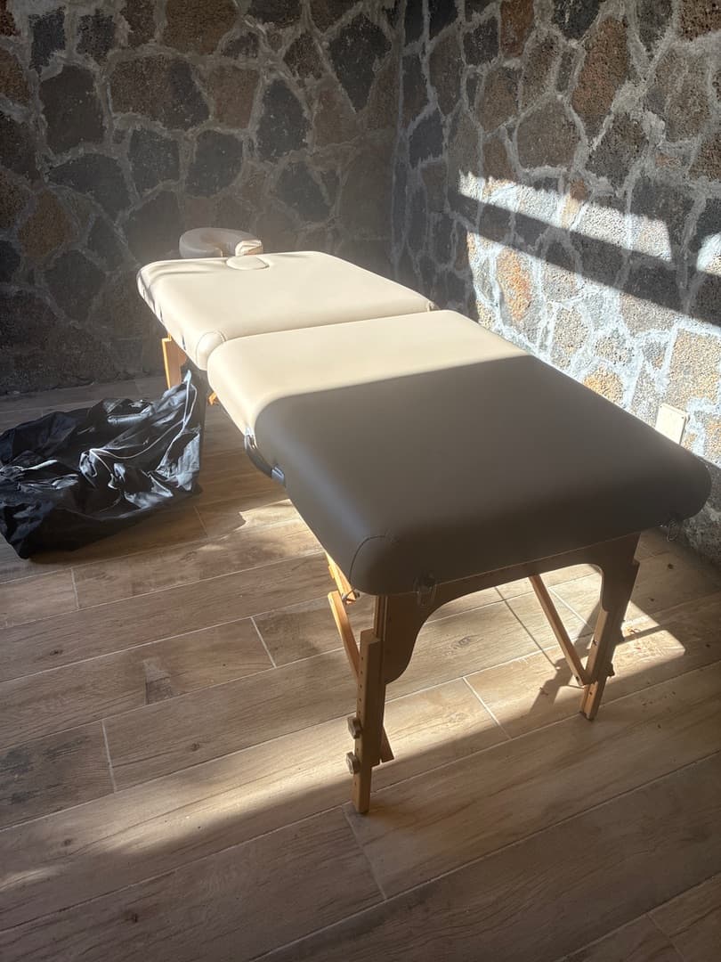 Portable Massage Table with Headrest and Carry Bag thumbnail 3