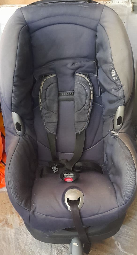 Child Car Seat - Gray with Harness