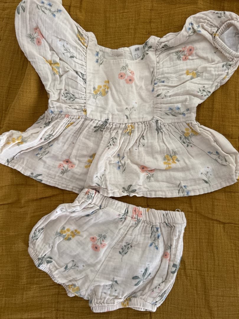 H&M Baby Outfit 6M Floral Top & Bloomer Set - Image 1 of 3